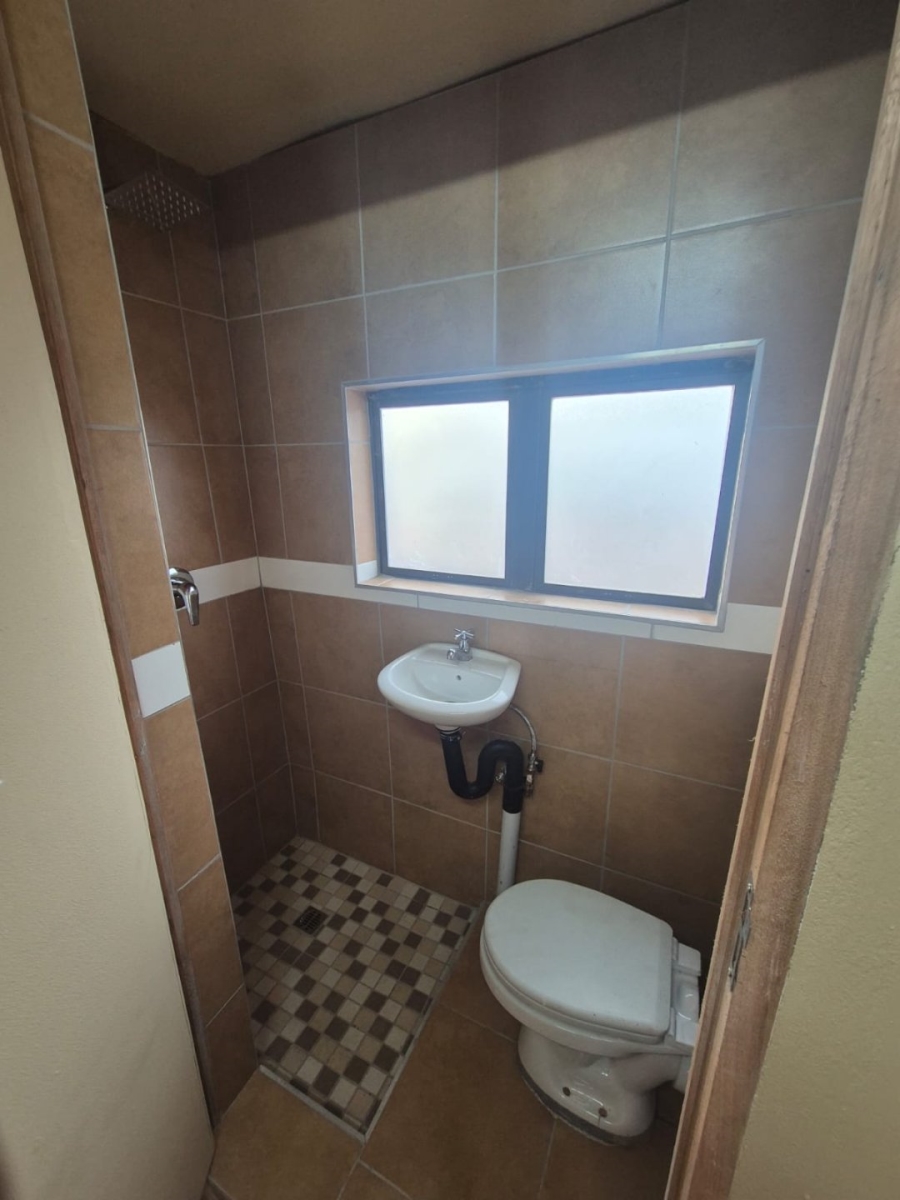 To Let 1 Bedroom Property for Rent in Brighton Beach KwaZulu-Natal