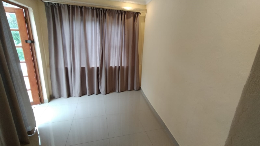 To Let 1 Bedroom Property for Rent in Brighton Beach KwaZulu-Natal