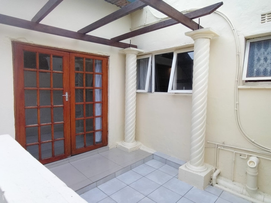 1 Bedroom Property for Sale in Brighton Beach KwaZulu-Natal