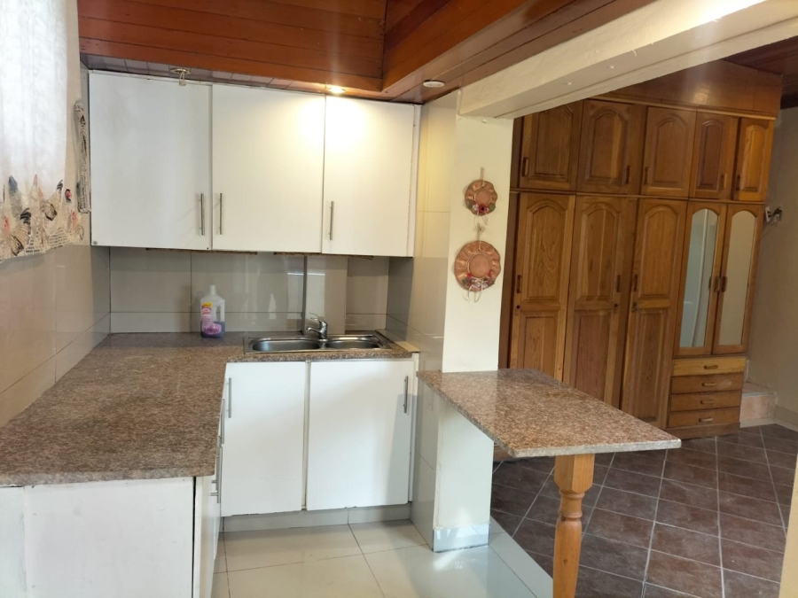 1 Bedroom Property for Sale in Brighton Beach KwaZulu-Natal