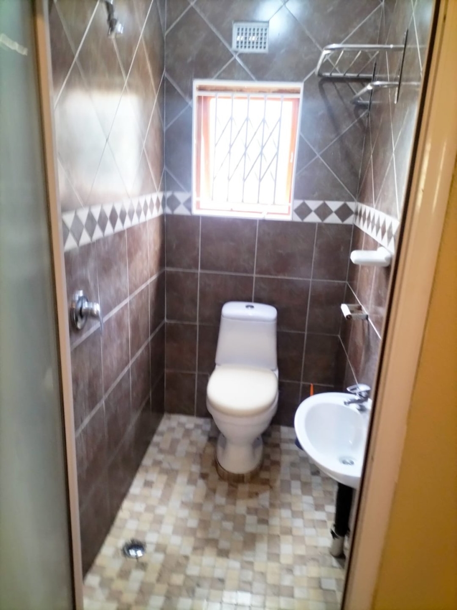 1 Bedroom Property for Sale in Brighton Beach KwaZulu-Natal