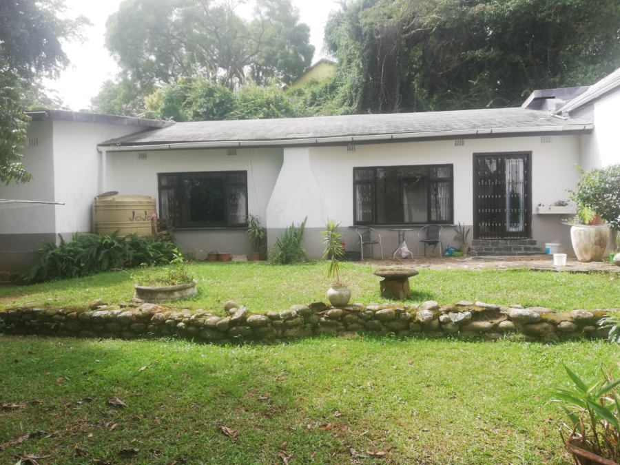 7 Bedroom Property for Sale in Umtentweni KwaZulu-Natal