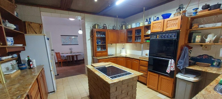 7 Bedroom Property for Sale in Umtentweni KwaZulu-Natal