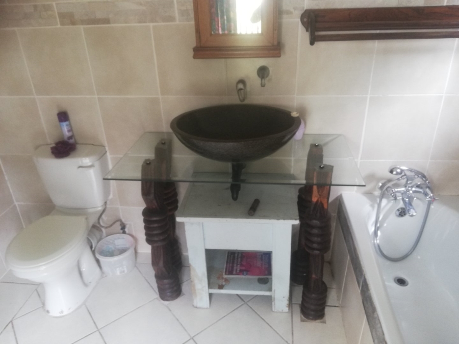 7 Bedroom Property for Sale in Umtentweni KwaZulu-Natal