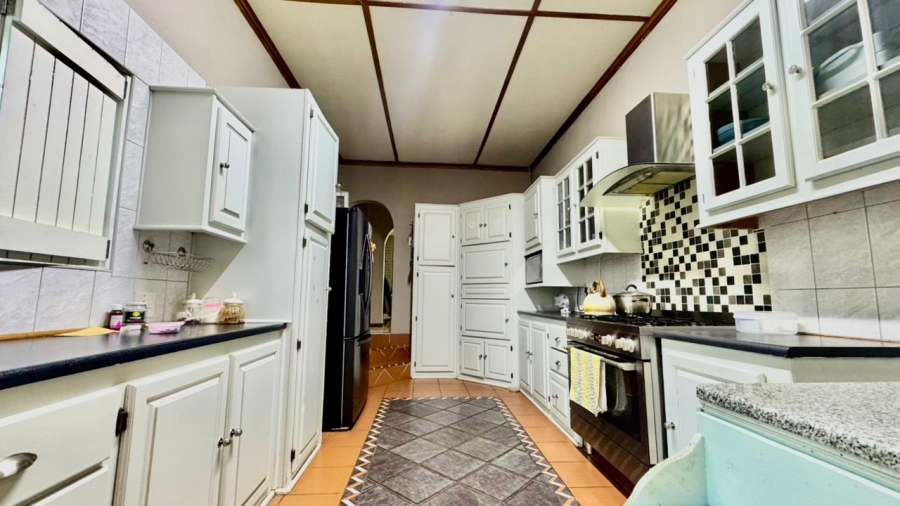 4 Bedroom Property for Sale in Signal Hill KwaZulu-Natal