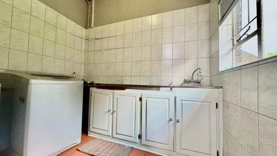 4 Bedroom Property for Sale in Signal Hill KwaZulu-Natal