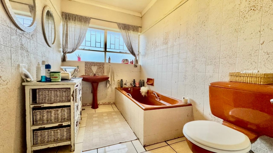 4 Bedroom Property for Sale in Signal Hill KwaZulu-Natal