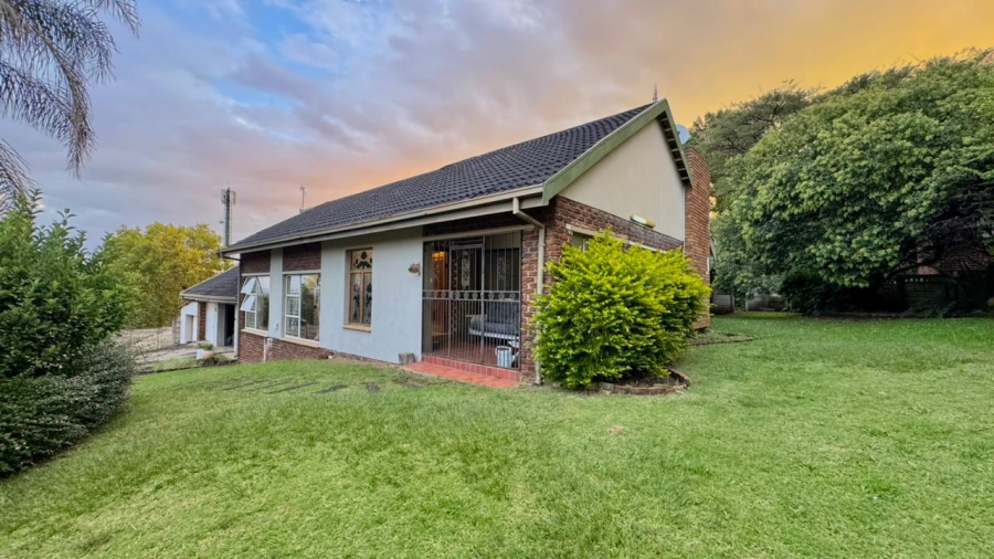 4 Bedroom Property for Sale in Signal Hill KwaZulu-Natal