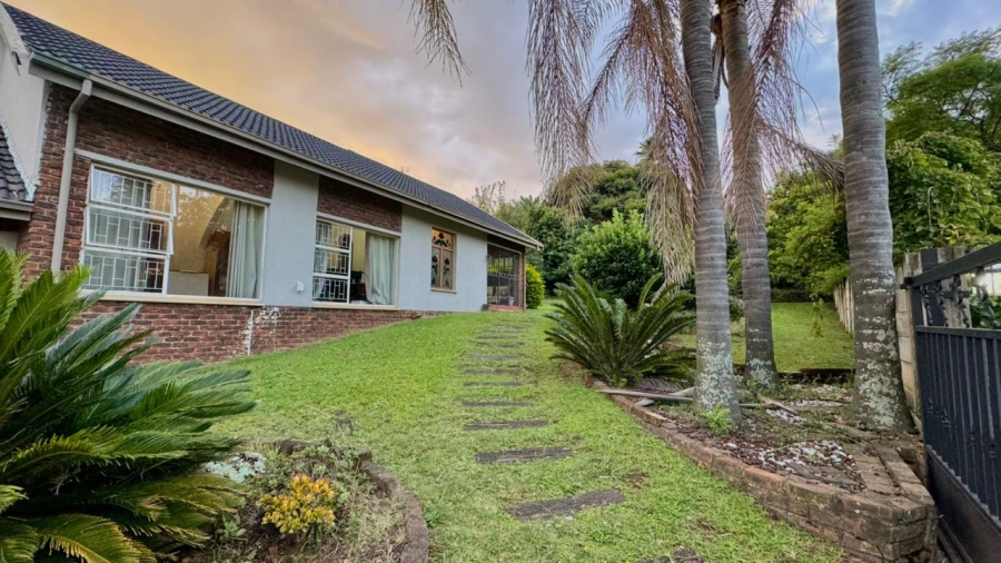 4 Bedroom Property for Sale in Signal Hill KwaZulu-Natal