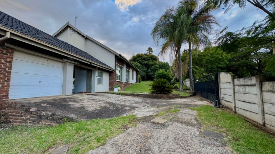 4 Bedroom Property for Sale in Signal Hill KwaZulu-Natal