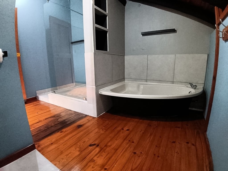 4 Bedroom Property for Sale in Amanzimtoti KwaZulu-Natal