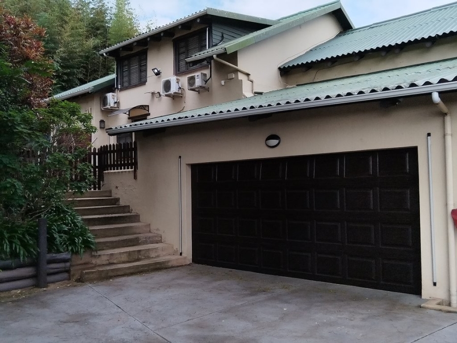 4 Bedroom Property for Sale in Amanzimtoti KwaZulu-Natal