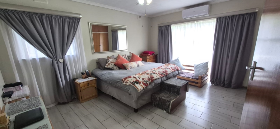 4 Bedroom Property for Sale in Huttenheights KwaZulu-Natal
