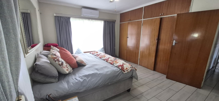 4 Bedroom Property for Sale in Huttenheights KwaZulu-Natal