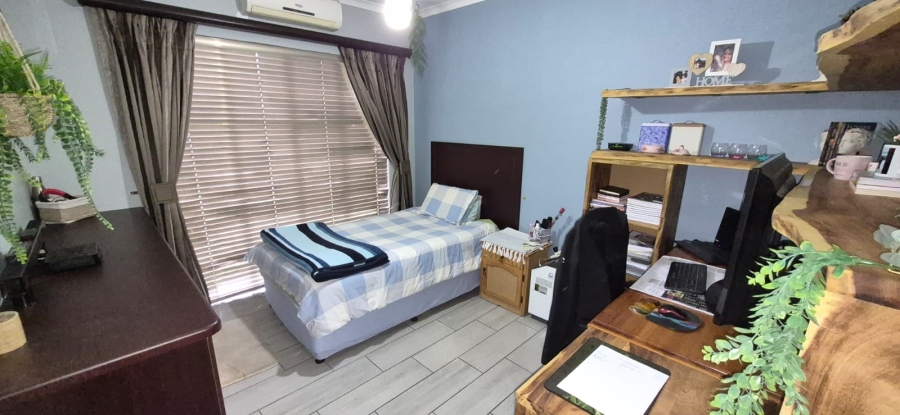 4 Bedroom Property for Sale in Huttenheights KwaZulu-Natal