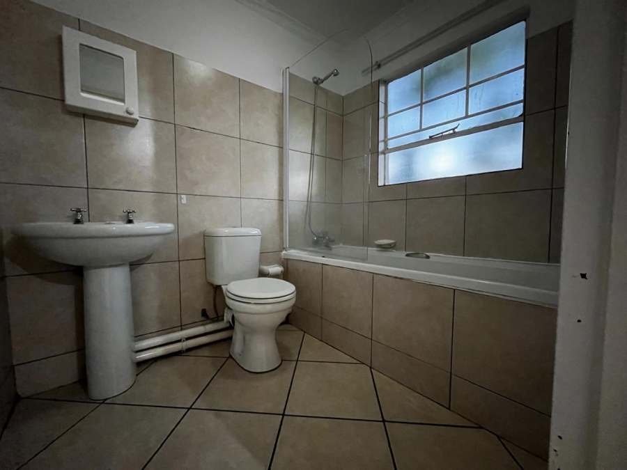 1 Bedroom Property for Sale in Sunnyridge KwaZulu-Natal