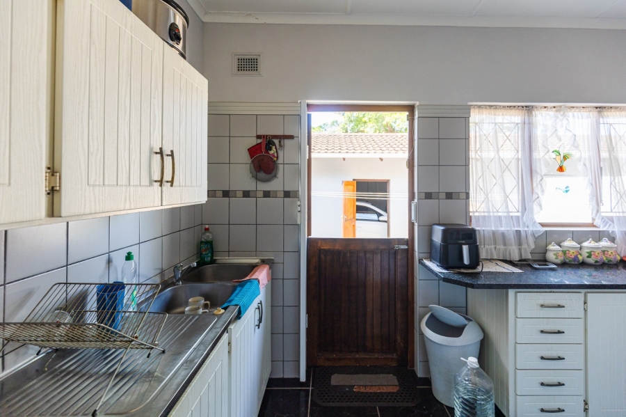2 Bedroom Property for Sale in Umtentweni KwaZulu-Natal