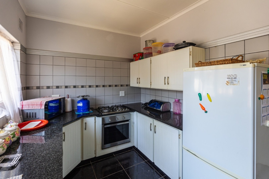 2 Bedroom Property for Sale in Umtentweni KwaZulu-Natal