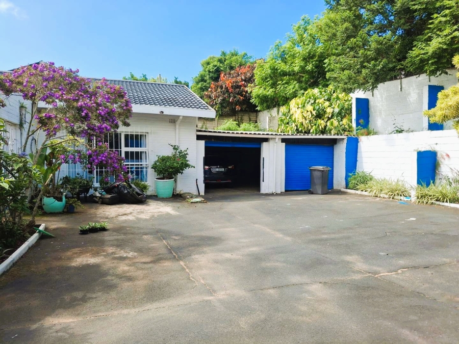 3 Bedroom Property for Sale in Uvongo KwaZulu-Natal