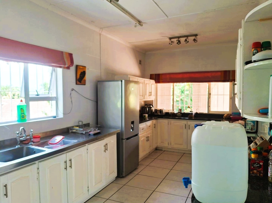3 Bedroom Property for Sale in Uvongo KwaZulu-Natal
