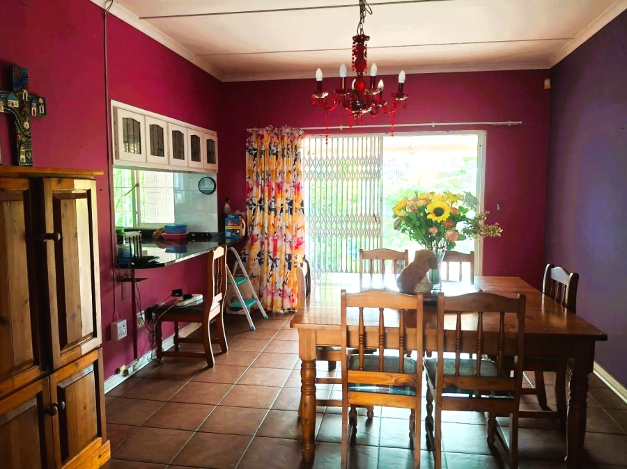 3 Bedroom Property for Sale in Uvongo KwaZulu-Natal