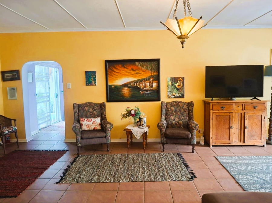 3 Bedroom Property for Sale in Uvongo KwaZulu-Natal