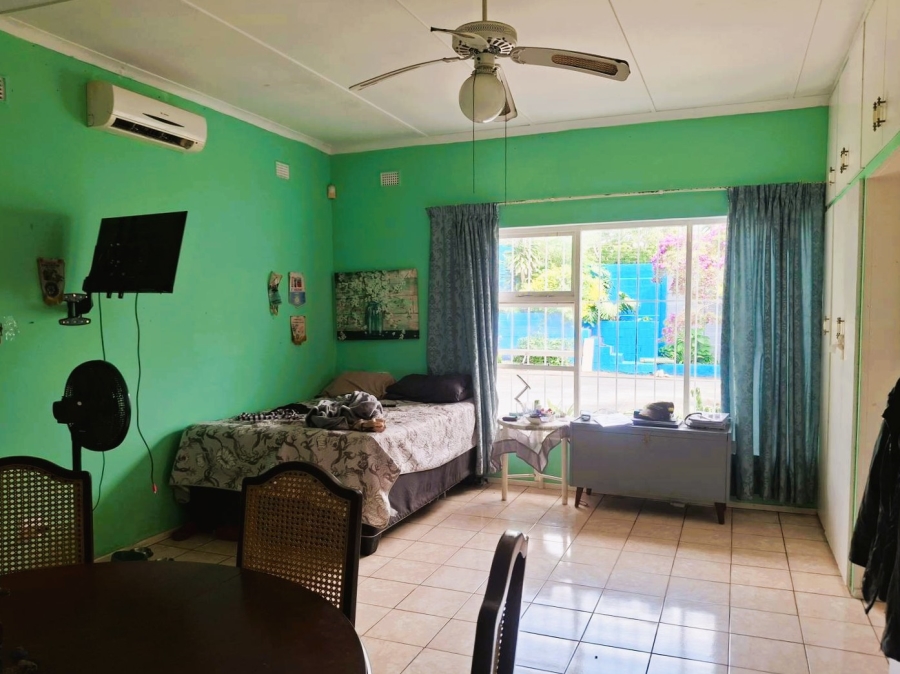 3 Bedroom Property for Sale in Uvongo KwaZulu-Natal