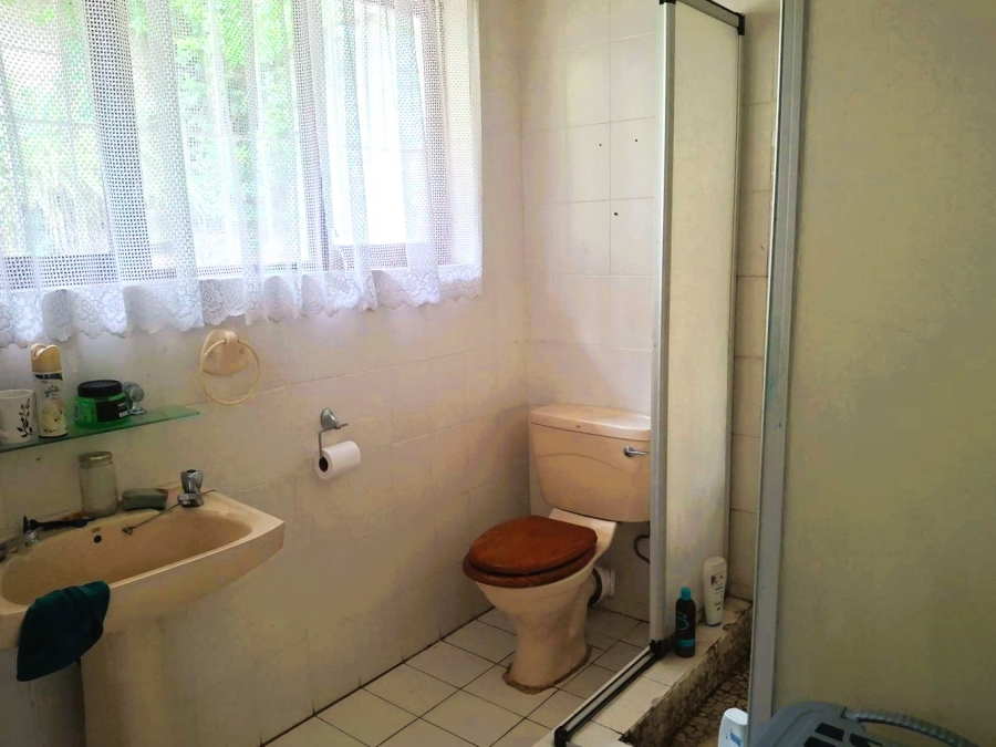 3 Bedroom Property for Sale in Uvongo KwaZulu-Natal