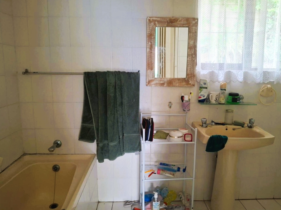 3 Bedroom Property for Sale in Uvongo KwaZulu-Natal