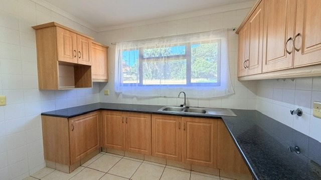 4 Bedroom Property for Sale in St Michaels On Sea KwaZulu-Natal