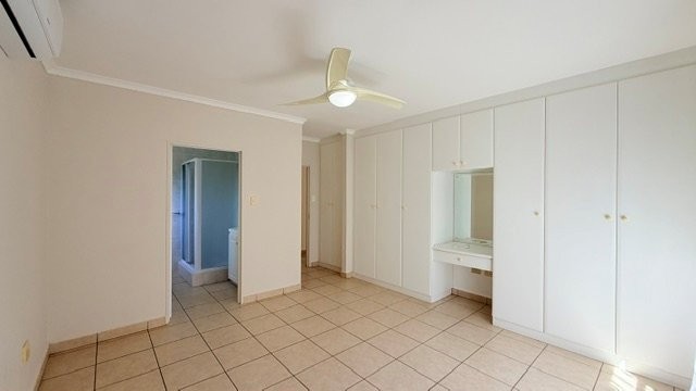 4 Bedroom Property for Sale in St Michaels On Sea KwaZulu-Natal