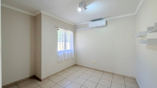 4 Bedroom Property for Sale in St Michaels On Sea KwaZulu-Natal