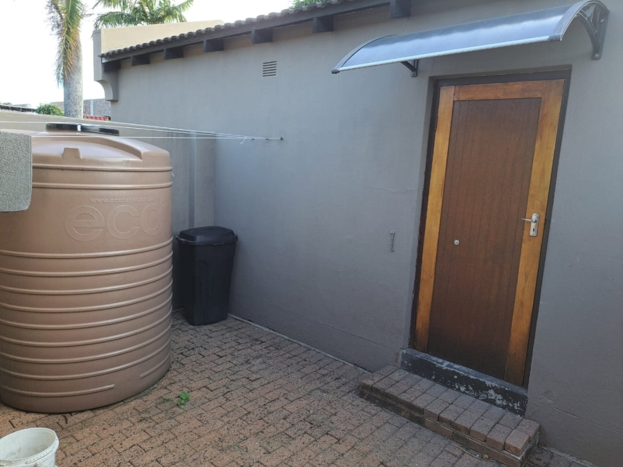 To Let 3 Bedroom Property for Rent in Margate KwaZulu-Natal