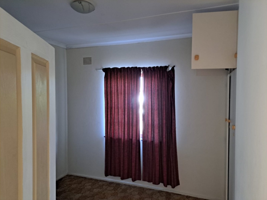 To Let 3 Bedroom Property for Rent in Margate KwaZulu-Natal