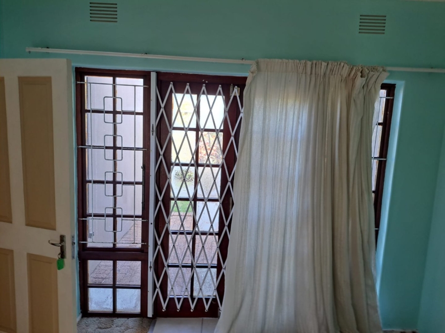 To Let 3 Bedroom Property for Rent in Margate KwaZulu-Natal
