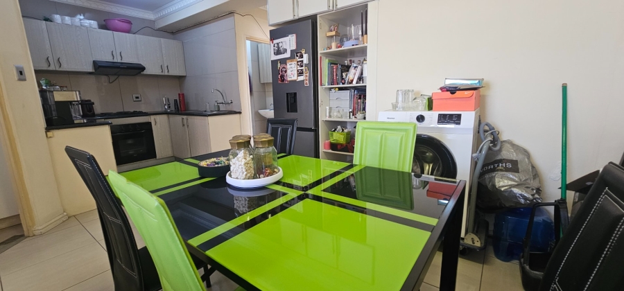 2 Bedroom Property for Sale in North Beach KwaZulu-Natal