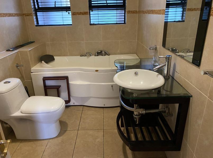 To Let 4 Bedroom Property for Rent in La Lucia Ridge KwaZulu-Natal