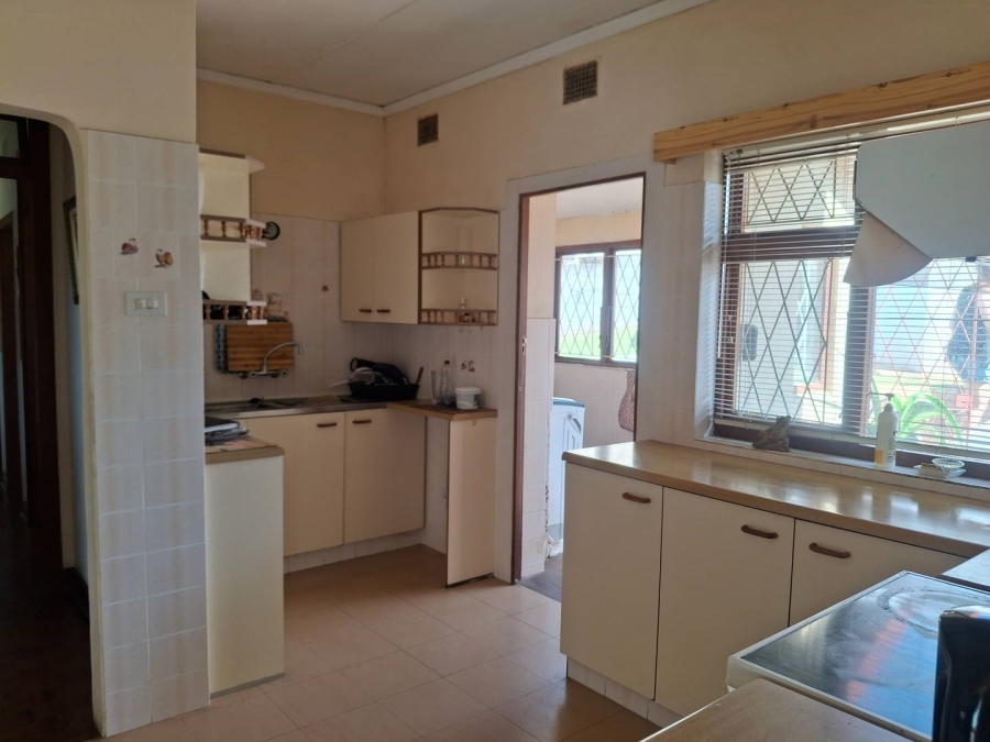 3 Bedroom Property for Sale in Uvongo KwaZulu-Natal