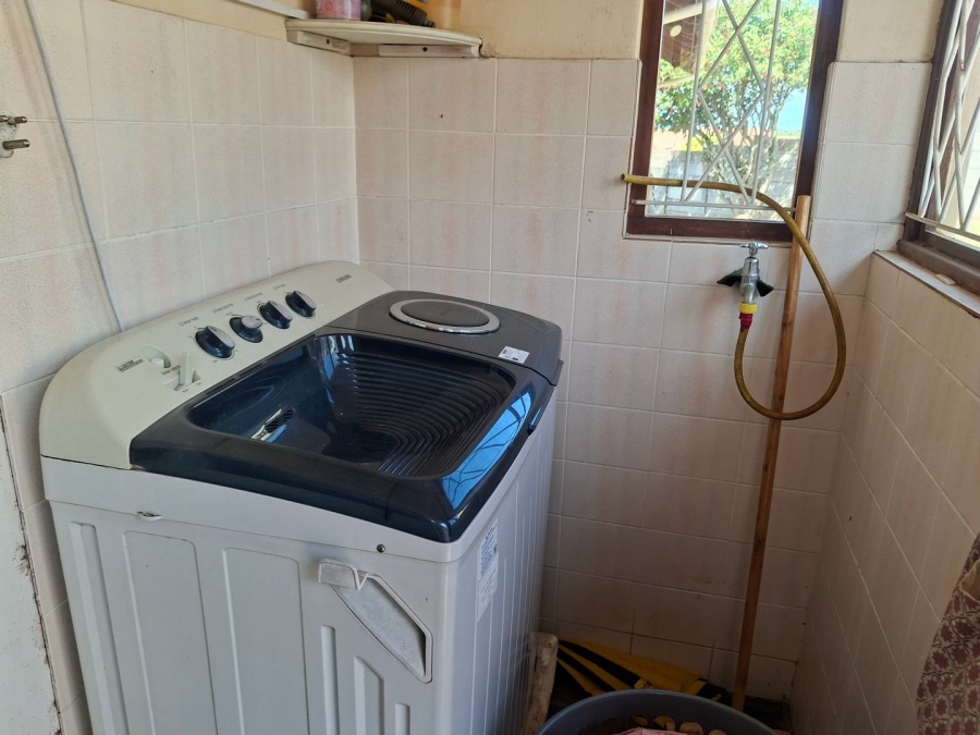 3 Bedroom Property for Sale in Uvongo KwaZulu-Natal