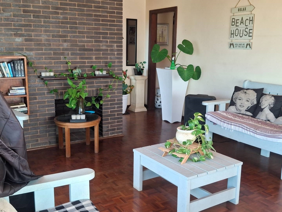 3 Bedroom Property for Sale in Uvongo KwaZulu-Natal