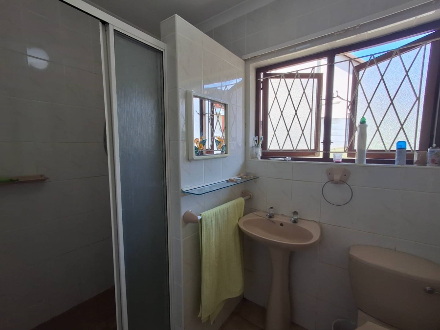 3 Bedroom Property for Sale in Uvongo KwaZulu-Natal