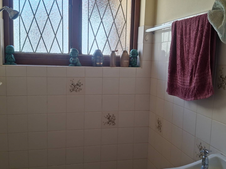 3 Bedroom Property for Sale in Uvongo KwaZulu-Natal