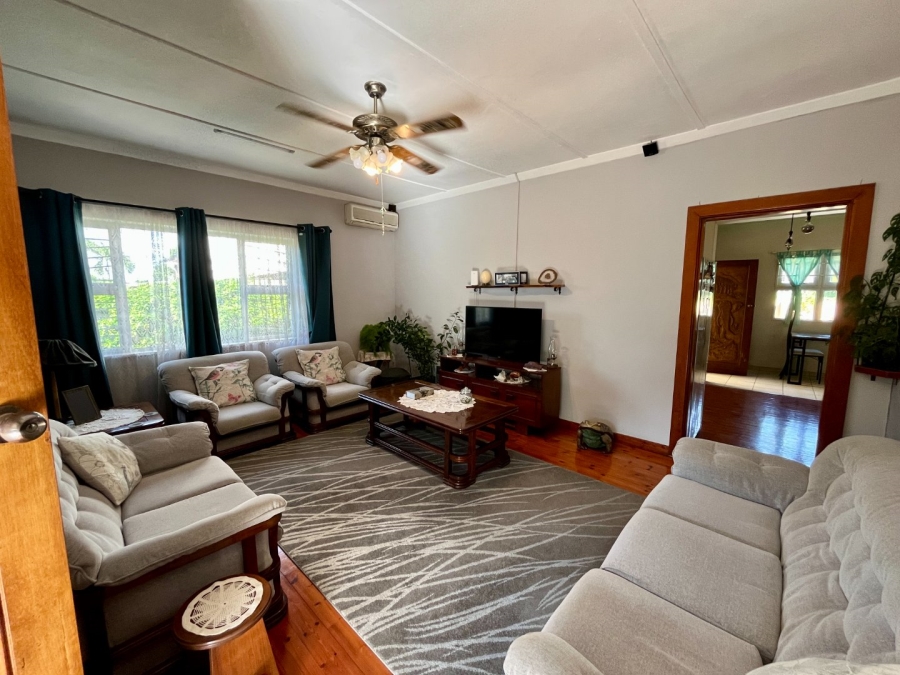 3 Bedroom Property for Sale in Mount Vernon KwaZulu-Natal