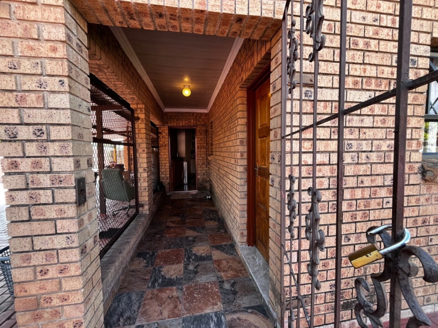 4 Bedroom Property for Sale in Lennoxton KwaZulu-Natal