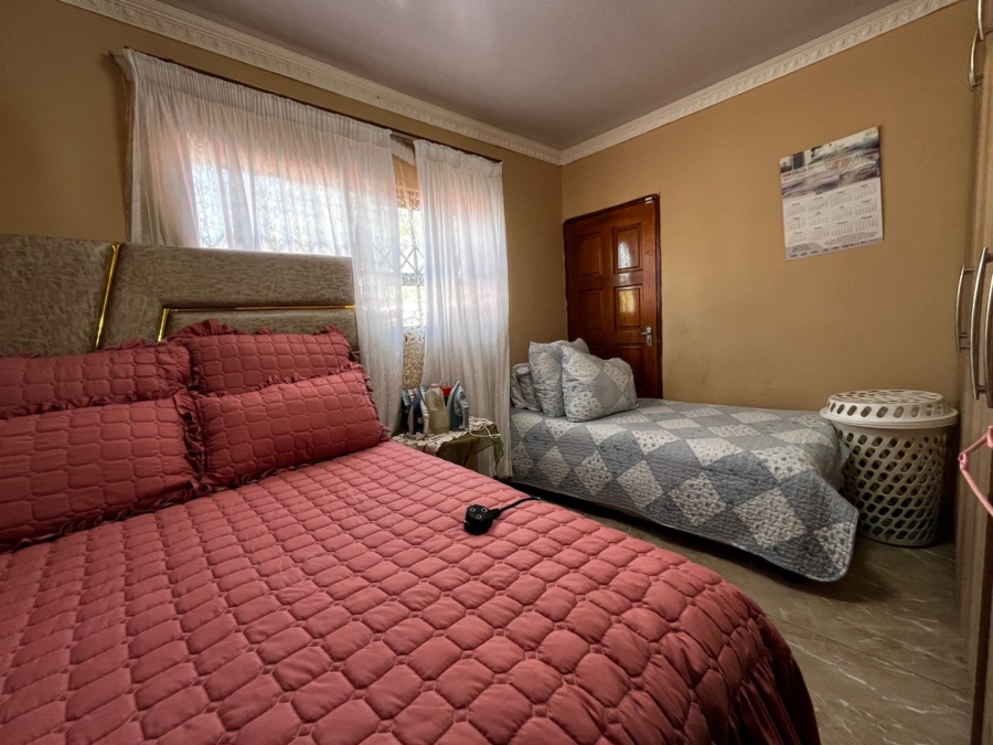 4 Bedroom Property for Sale in Lennoxton KwaZulu-Natal