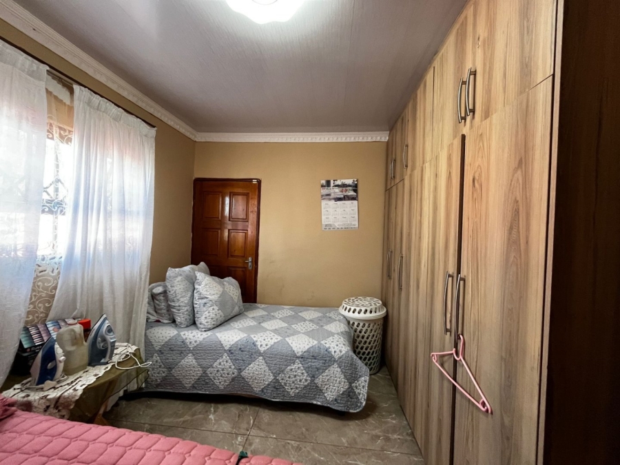 4 Bedroom Property for Sale in Lennoxton KwaZulu-Natal