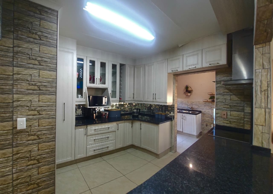 3 Bedroom Property for Sale in Pioneer Park KwaZulu-Natal