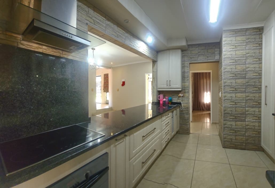 3 Bedroom Property for Sale in Pioneer Park KwaZulu-Natal