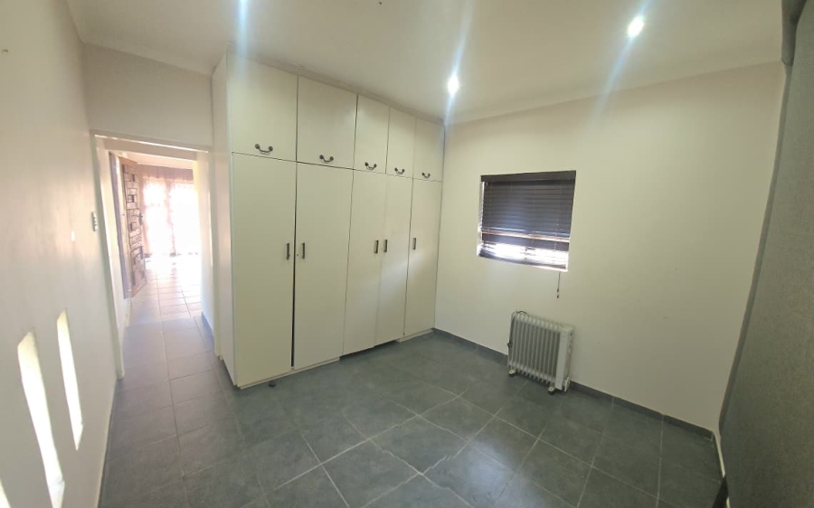 3 Bedroom Property for Sale in Pioneer Park KwaZulu-Natal