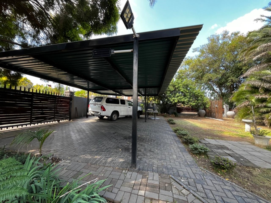 4 Bedroom Property for Sale in Aviary Hill KwaZulu-Natal